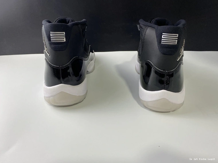 11  “25th  Jordan CT8012-011 Anniversary” Air 0420